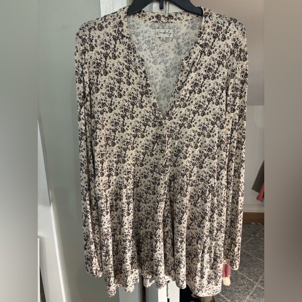 Wonderly Cream and Black Floral Tunic